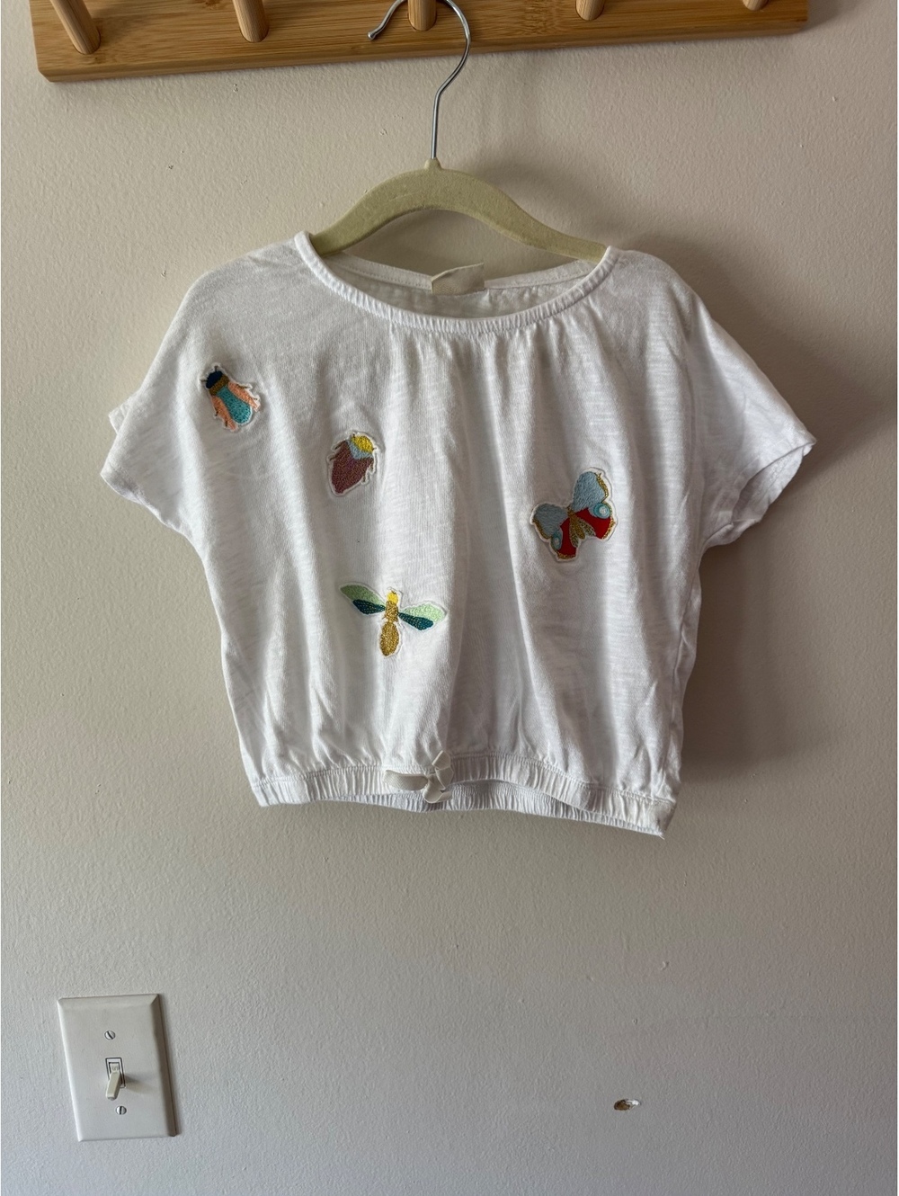 Zara size 4 cropped bug tee shirt